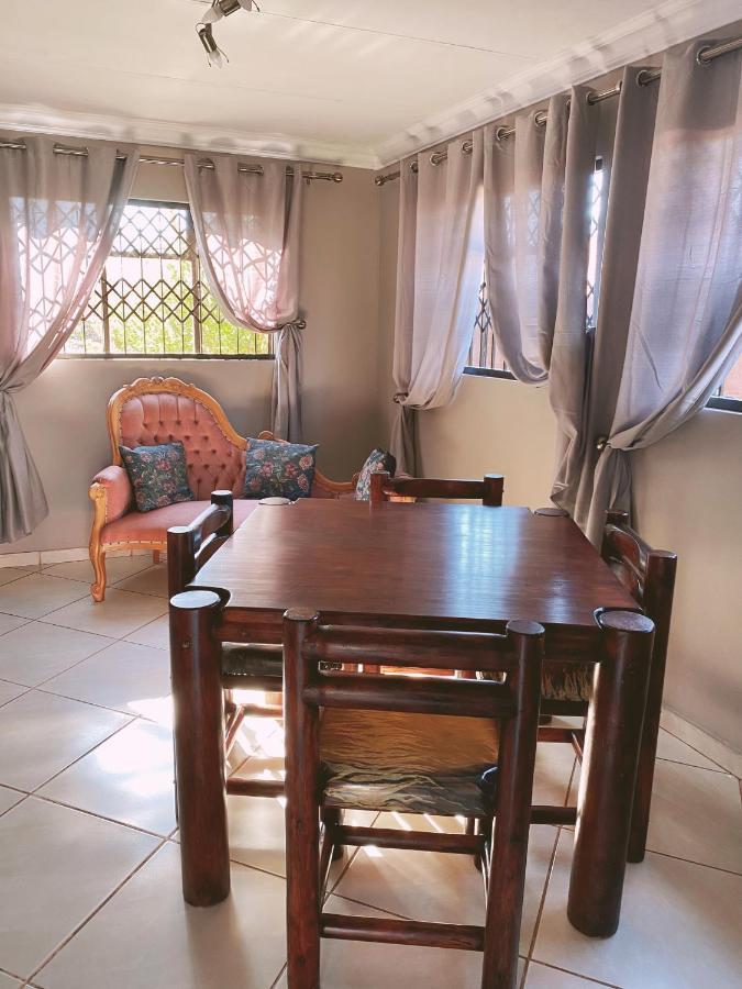 The Wilds Lodge Kuruman Extérieur photo